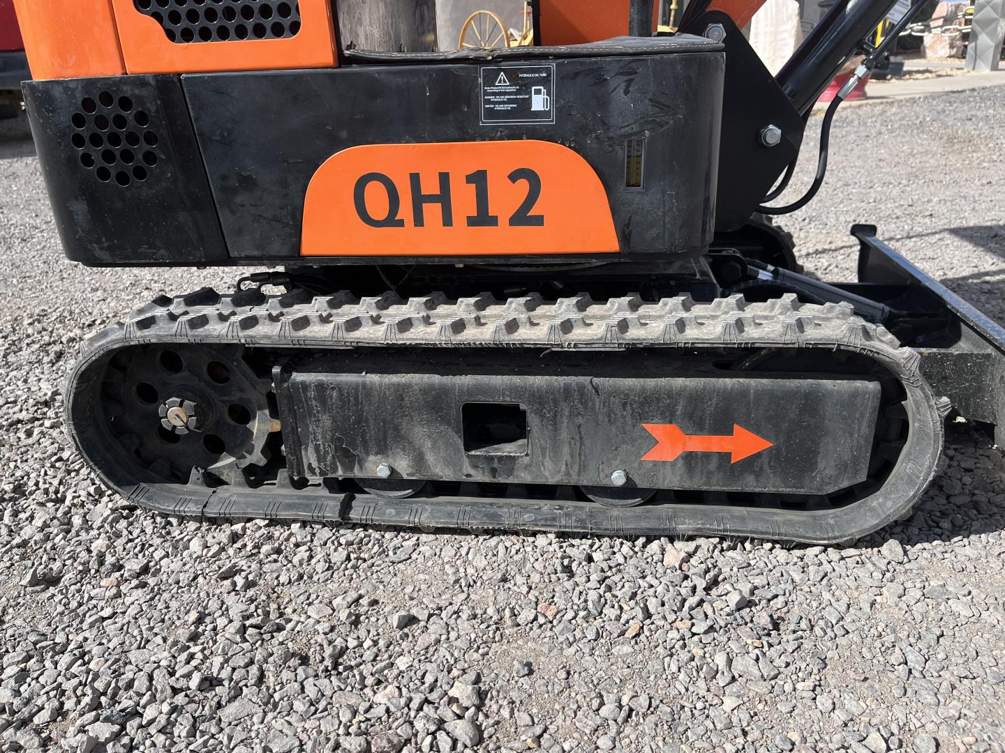 ./imagenes/INVOICE/2019/17382/MINIEXCAVADORA AGROTK QH12 (15).JPG